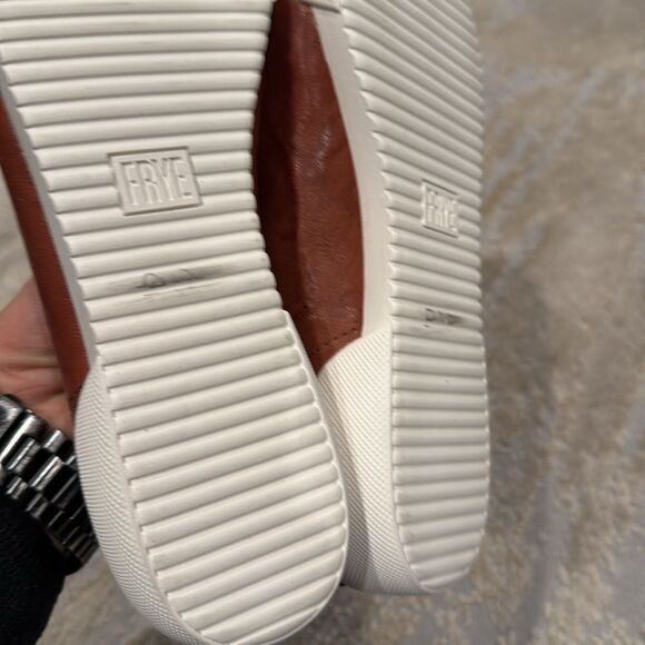 Frye
Mia Leather Slip-On Platform Sneakers white brown size 9.5 new without tag - Picture 6 of 7